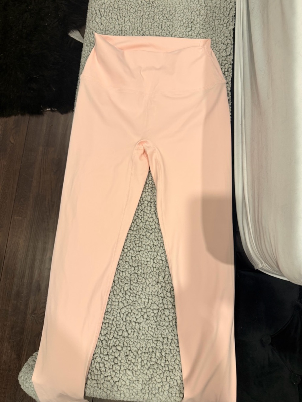 Lululemon Pink Athletic Leggings with Gold Logo - Picture 2 of 3